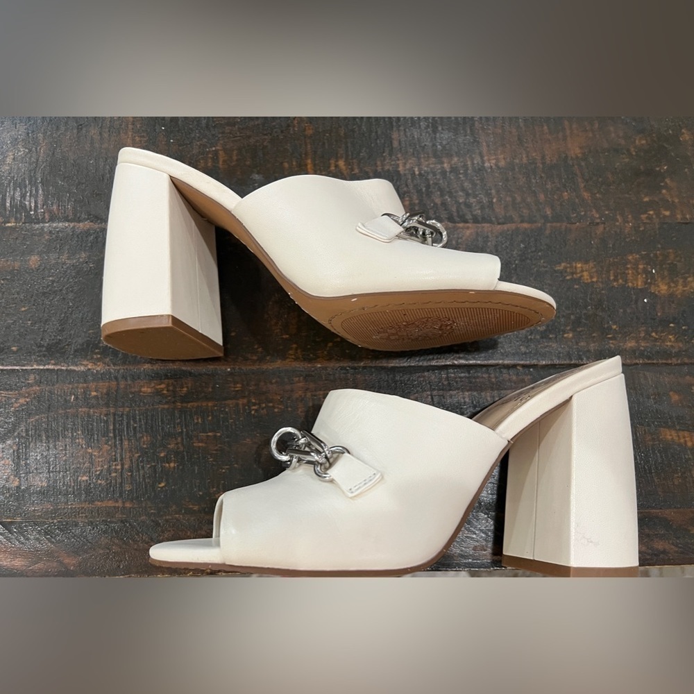 Vince Camuto  Gessien Slide Sandal - Picture 6 of 6